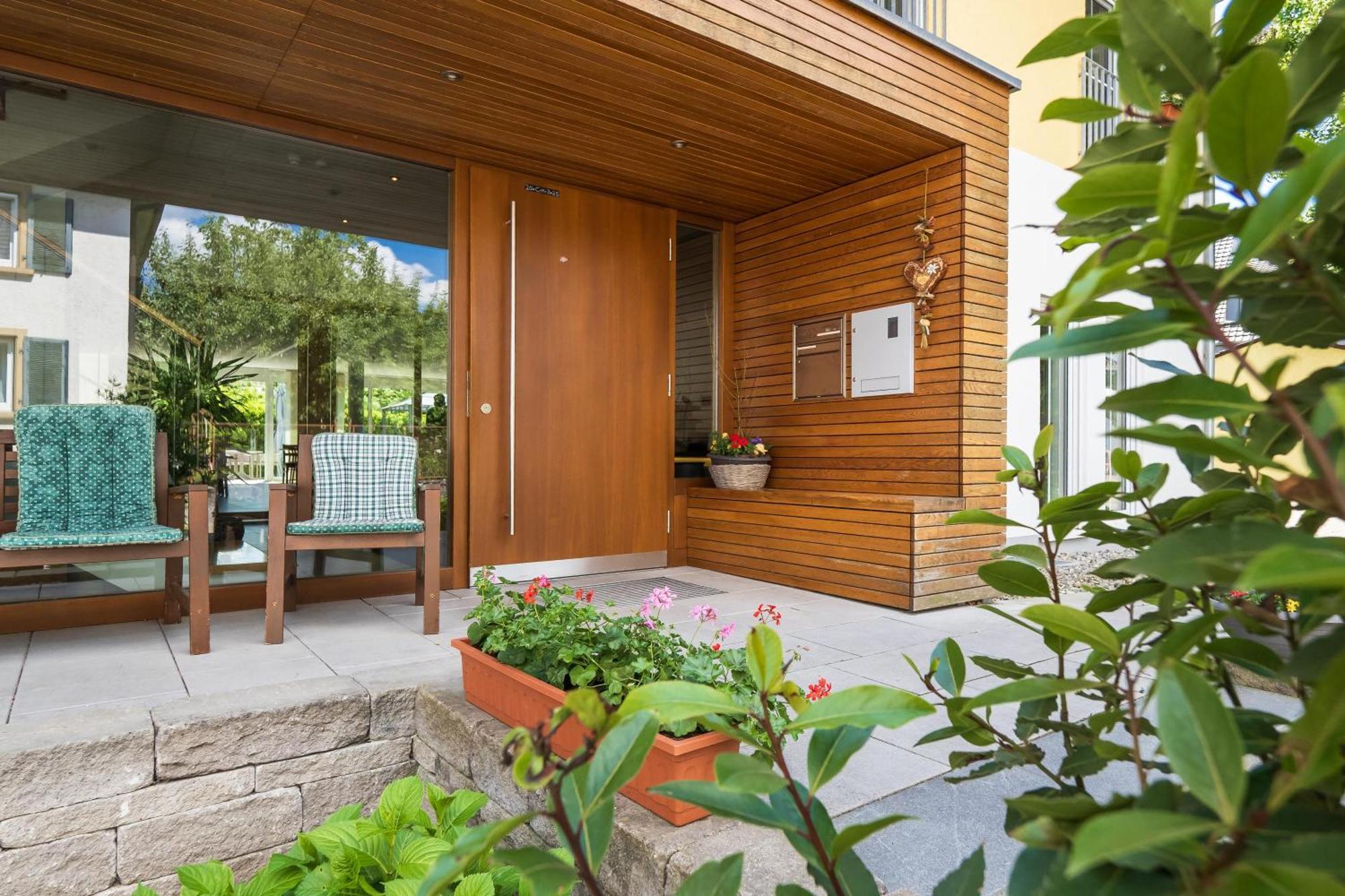 Nocleg ze śniadaniem Gaestehaus Gn8 Rielasingen-Worblingen