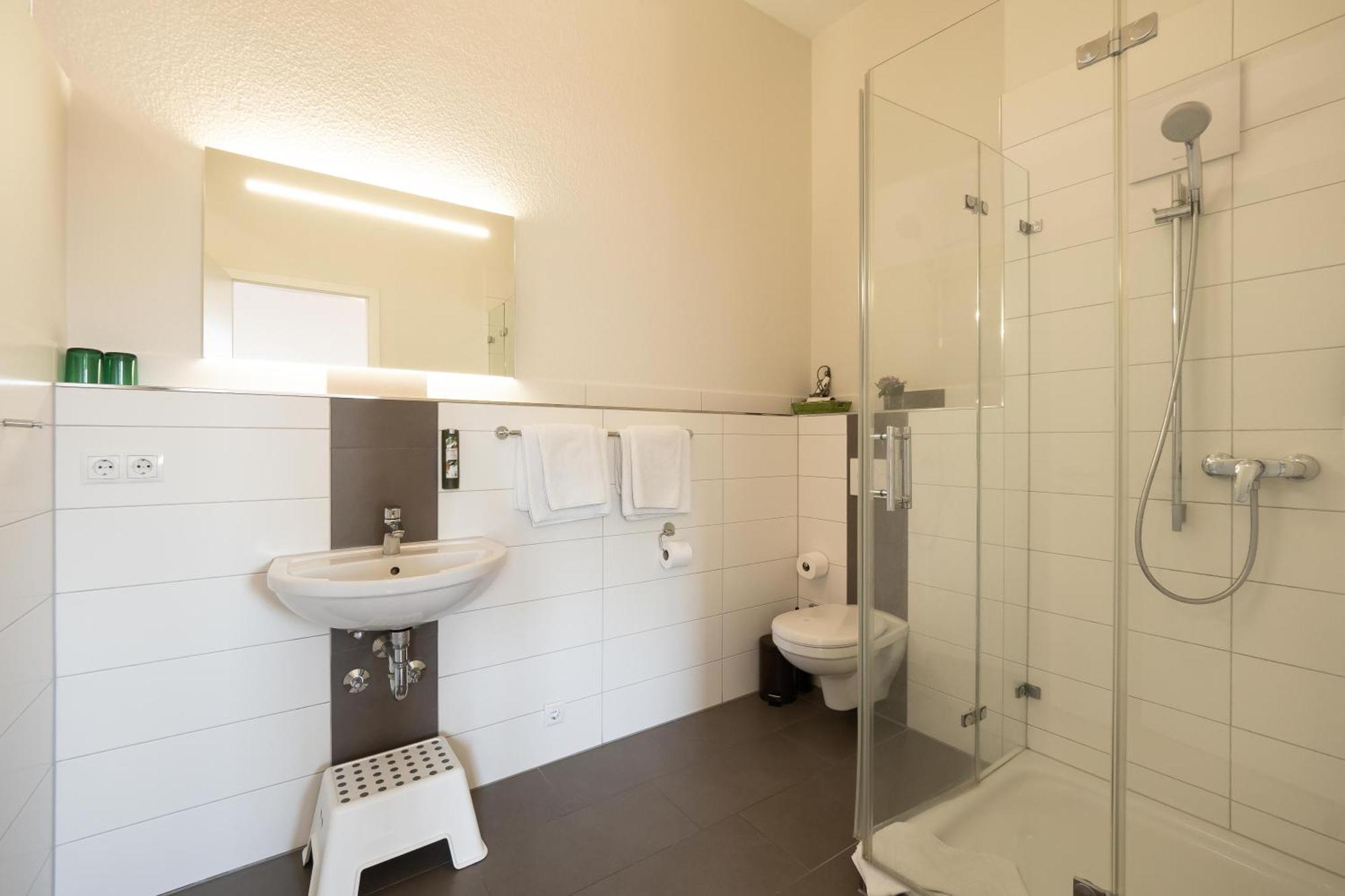 Nocleg ze śniadaniem Gaestehaus Gn8 Rielasingen-Worblingen
